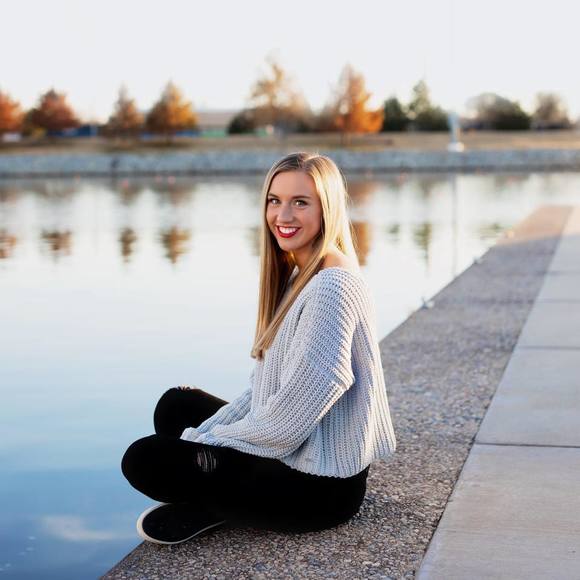 Meet your Posher, Lexi - Picture 1 of 1